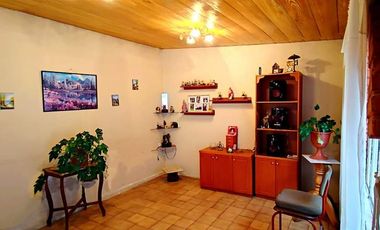 Otavalo - Hermosa y Versátil casa en venta en zona muy comercial