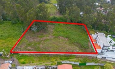 TERRENO DE VENTA EN CUMBAYA