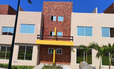 Venta de Casa, 3 recamaras con alberca y Roof Garden en E. Zapata Mor.