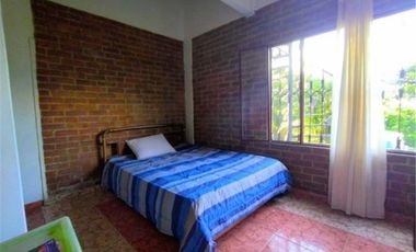 Venta - La Mesa, finca con Local Comercial sonre via San Joaquín
