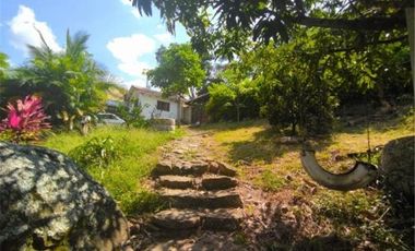 Venta - La Mesa, finca con Local Comercial sonre via San Joaquín