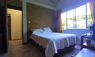 Venta - La Mesa, finca con Local Comercial sonre via San Joaquín