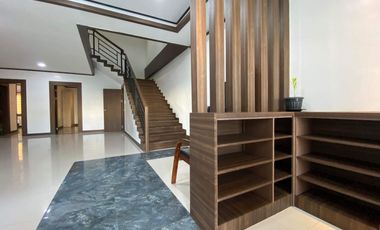 8 Bedroom House and Lot with Pool For RENT in Friendship Angeles City Pampanga
