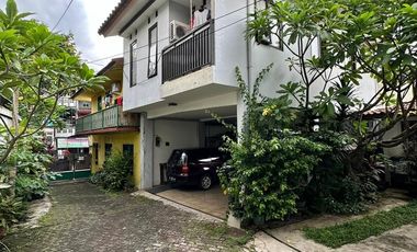 Cocok Invest,, 3 Rumah Kontrakan Dan Kios Pinggir Jalan Raya Area Petukangan