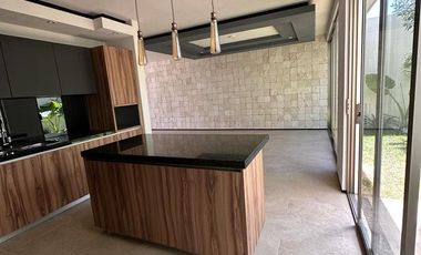 C123 Casa nueva en Venta 3 recamaras, Fracc. Privado Altozano Morelia