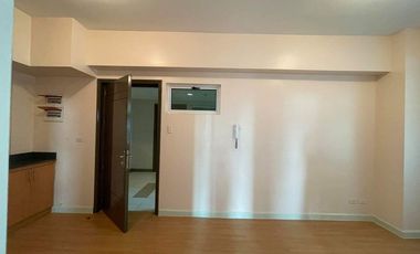 2bedroom condo in manlla peninsula garden midtown homes near sta ana san andres manila