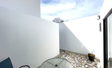 San Ángel Casa en Venta 5R 3.5B 3E Patios Terrazas Roof Garden.