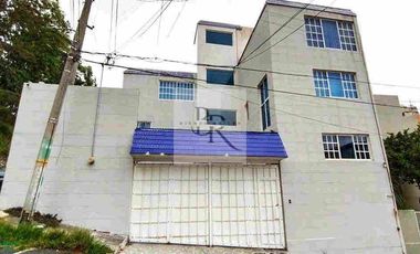 Casa en Venta en Fuentes de Satélite, Atizapán. Cercana a Lomas Verdes Precio por debajo de avaluo