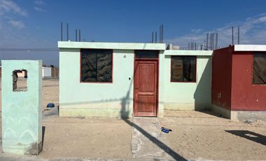 Venta De Casa En Playa Puerto Malabrigo A 2 Minutos Del Mar (ILUJAN)