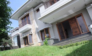 JUAL VILLA MEWAH DAN LUX FULL FURNISHED DI SETIABUDI REGENCY BANDUNG JAWA BARAT