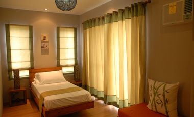 Delight in a luxurious villa along the fairway for Lease in Silang, Cavite