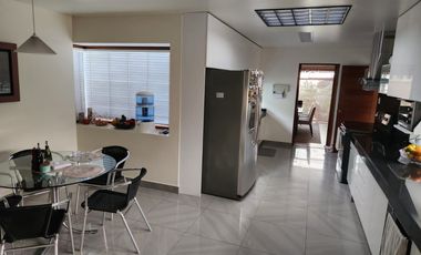 VENTA DE HERMOSA CASA EN LAS CASUARINAS