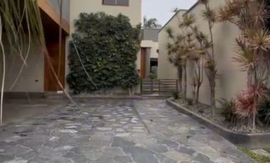 VENTA DE HERMOSA CASA EN LAS CASUARINAS