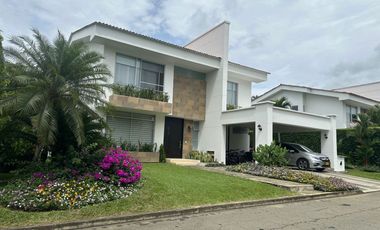 CASA EN ALQUILER EN CONDOMINIO PANCE