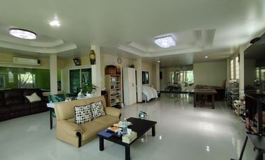 For Sale/rent 2-storey detached house near the BTS, Phonpailin Thorntara Village (English version below)
