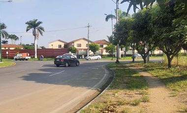 En venta espectacular y estratégico terreno en pleno casco comercial de Ciudad Celeste, al lado de la Piazza Ciudad Celeste