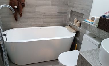 METEPEC, EDOMEX CASA EQUIPADA PARA EJECUTIVOS  DENTRO DE FRACCIONAMIENTO CON EXCELENTE UBICACION