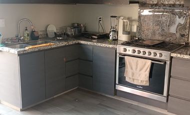 METEPEC, EDOMEX CASA EQUIPADA PARA EJECUTIVOS  DENTRO DE FRACCIONAMIENTO CON EXCELENTE UBICACION