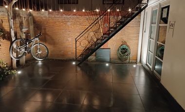 METEPEC, EDOMEX CASA EQUIPADA PARA EJECUTIVOS  DENTRO DE FRACCIONAMIENTO CON EXCELENTE UBICACION