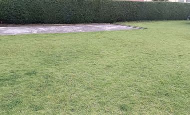 METEPEC, EDOMEX CASA EQUIPADA PARA EJECUTIVOS  DENTRO DE FRACCIONAMIENTO CON EXCELENTE UBICACION