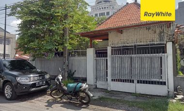 Dijual Rumah Pusat Kota di Jalan Sindoro Surabaya