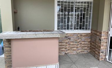 Las Dunas, Salinas -Se vende casa vacacional amoblada