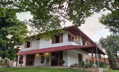 ESPACIOSA CASA DE DESCANSO, INDEPENDIENTE,  SECTOR CASCAJAL - SUR CALI