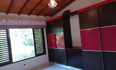 ESPACIOSA CASA DE DESCANSO, INDEPENDIENTE,  SECTOR CASCAJAL - SUR CALI