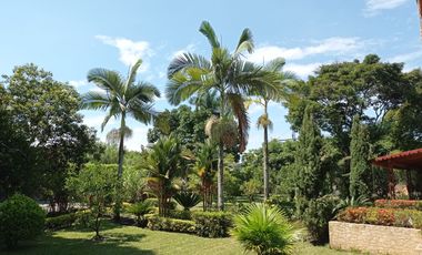 ESPACIOSA CASA DE DESCANSO, INDEPENDIENTE,  SECTOR CASCAJAL - SUR CALI