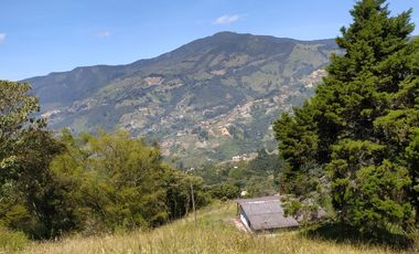 VENDO FINCA DE TRABAJO EN SAN CRISTÓBAL MEDELLÍN ANTIOQUIA COLOMBIA.