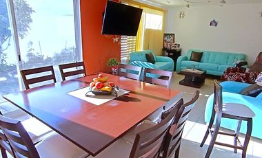 JURIQUILLA, CASA EN CONDOMINIO CON LA MEJOR UBICACIÓN.  3 RECÁMARAS, ESTUDIO, 2.5 BAÑOS, JARDÍN, 2/3 AUTOS, BODEGA.