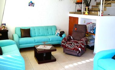 JURIQUILLA, CASA EN CONDOMINIO CON LA MEJOR UBICACIÓN.  3 RECÁMARAS, ESTUDIO, 2.5 BAÑOS, JARDÍN, 2/3 AUTOS, BODEGA.