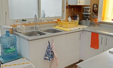 JURIQUILLA, CASA EN CONDOMINIO CON LA MEJOR UBICACIÓN.  3 RECÁMARAS, ESTUDIO, 2.5 BAÑOS, JARDÍN, 2/3 AUTOS, BODEGA.