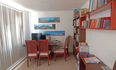 JURIQUILLA, CASA EN CONDOMINIO CON LA MEJOR UBICACIÓN.  3 RECÁMARAS, ESTUDIO, 2.5 BAÑOS, JARDÍN, 2/3 AUTOS, BODEGA.