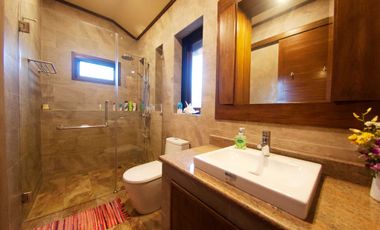 Architect Designed Beautiful luxury home in Pai