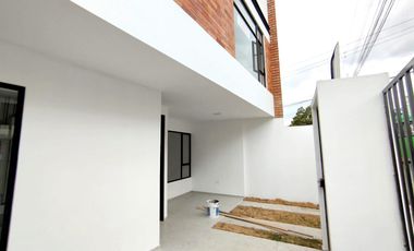 SE VENDE EN PREVENTA CASAS A ESTRENAR DE 3 HABITACIONES, SUR DE LOJA, CREDITO VIP, PRECIO DE OPORTUNIDAD
