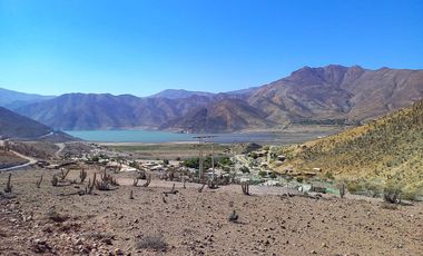 Parcela 5.000 m2, frente al embalse Puclaro, electricidad instalada. Valle del Elqui. $39 millones