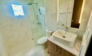 Best Value! Penthouse corner unit, fully-furnished, move-in ready with a fantastic view of Laguna Lake