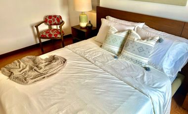 Best Value! Penthouse corner unit, fully-furnished, move-in ready with a fantastic view of Laguna Lake