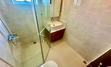 Best Value! Penthouse corner unit, fully-furnished, move-in ready with a fantastic view of Laguna Lake