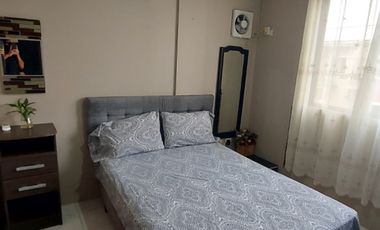 Alquilo casa amoblada en urbanización La Joya