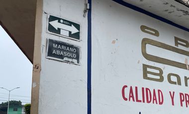 RENTO EN CATEMACO, VERACRUZ TERRENO COMERCIAL DE 600 M2 EN AVENIDA PRINCIPAL EN ESQUINA