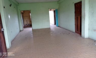 Edificio Rentero  en Venta en Chone Vía Quito