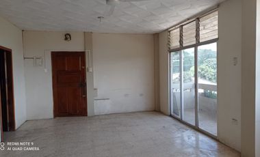 Edificio Rentero  en Venta en Chone Vía Quito