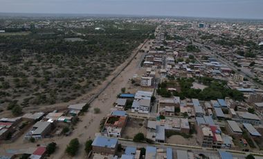 AMPLIO TERRENO EN VENTA URB. LOS SAUCES - PIURA