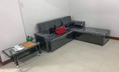 A SEMI FURNISHED 1 BEDROOM AT PASEO DE ROCES LEGAZPI VILLAGE FOR SALE