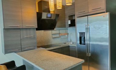 Suite amueblada de alquiler el Edificio Quo, 1 parqueo, sector Mall del Sol