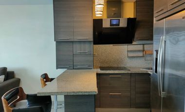 Suite amueblada de alquiler el Edificio Quo, 1 parqueo, sector Mall del Sol