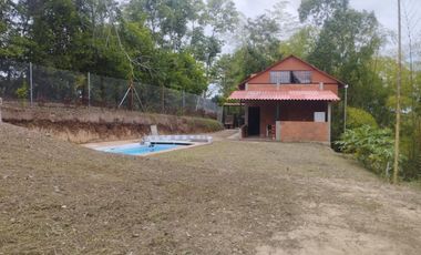 Casa campestre en venta en Alcala