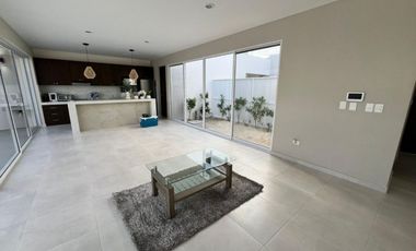 Casa con alberca privada, Jardín, cochera eléctrica, San Gervasio, Cozumel